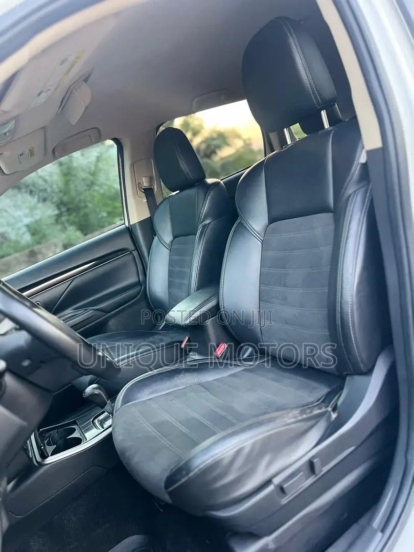 Mitsubishi Outlander SE AWC 2019 White