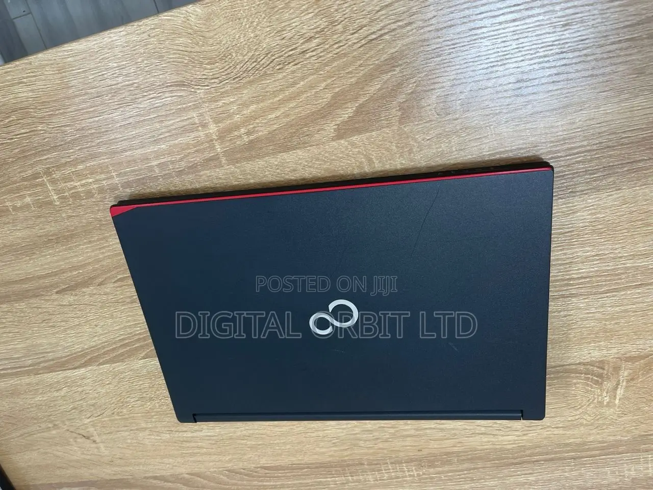 Laptop Fujitsu Lifebook E557 8GB Intel Core i5 HDD 500GB