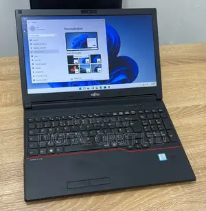 Laptop Fujitsu Lifebook E557 8GB Intel Core i5 HDD 500GB