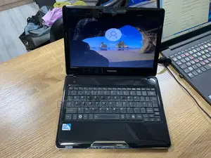 Laptop Toshiba Satellite T110 4GB Intel Core 2 Duo HDD 320GB