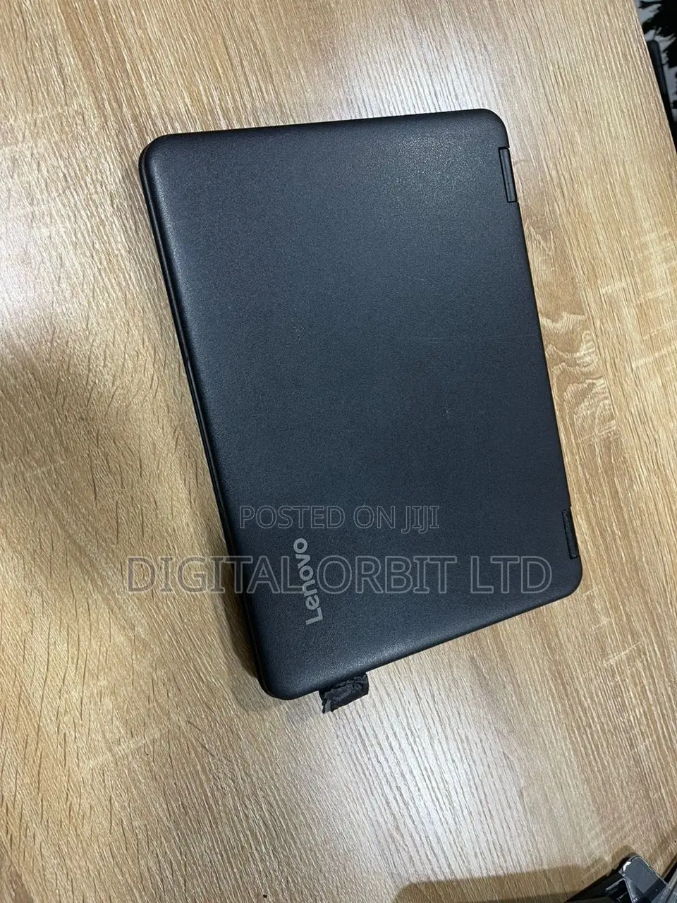 Laptop Lenovo 300e 8GB Intel Celeron SSD 128GB
