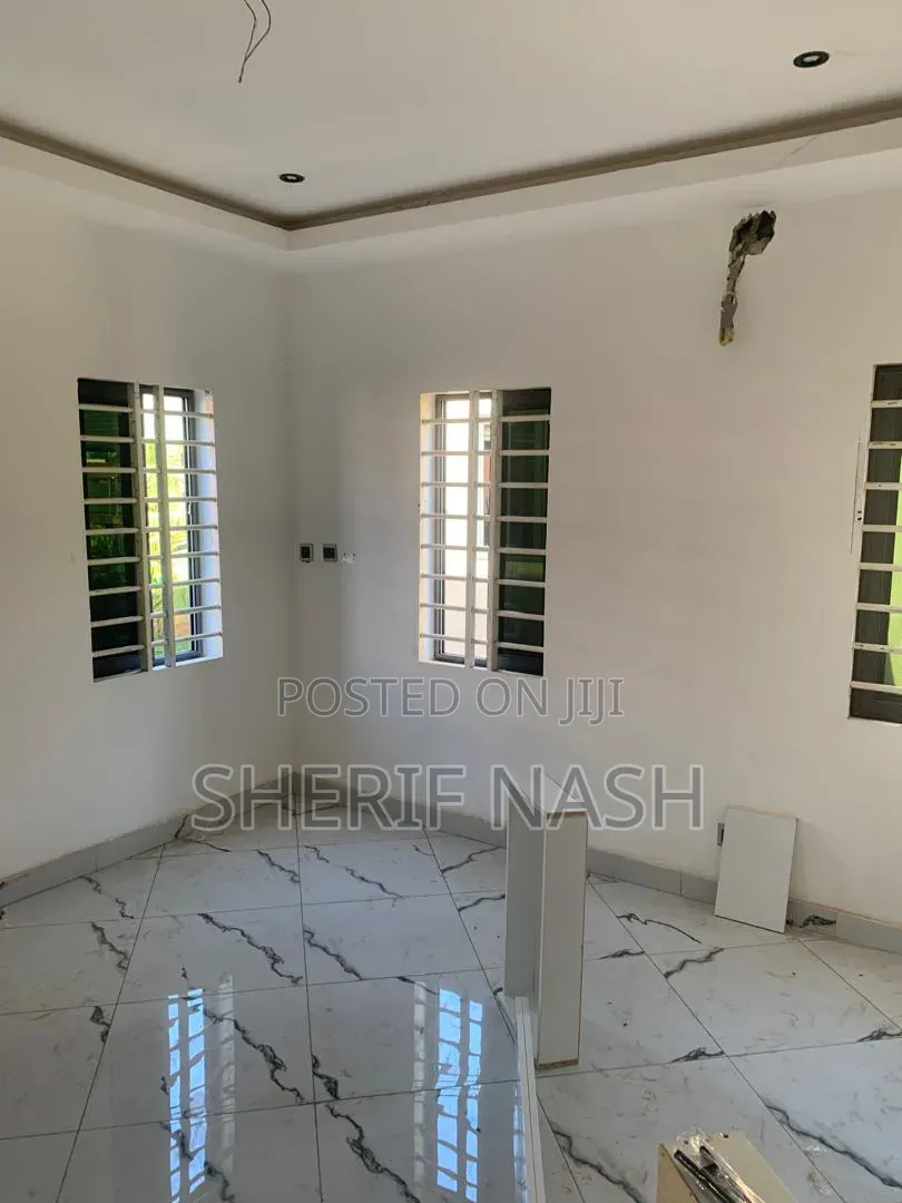 4bdrm Duplex in Hatso Boshe, Accra Metropolitan for sale