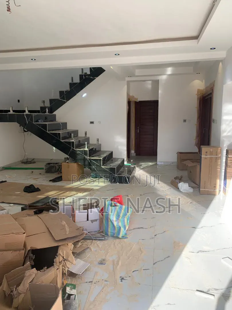 4bdrm Duplex in Hatso Boshe, Accra Metropolitan for sale