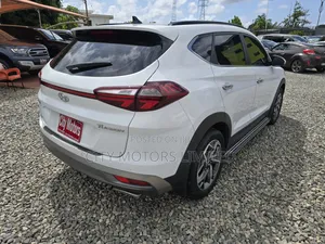 Hyundai Tucson Limited FWD 2019 White