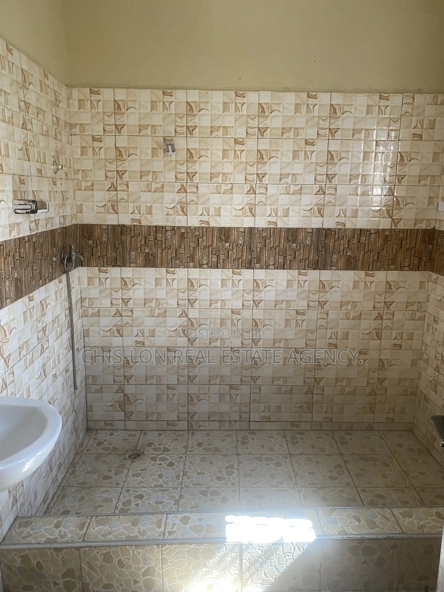 3bdrm House in Kasoa Nurses, Adam Nana for rent