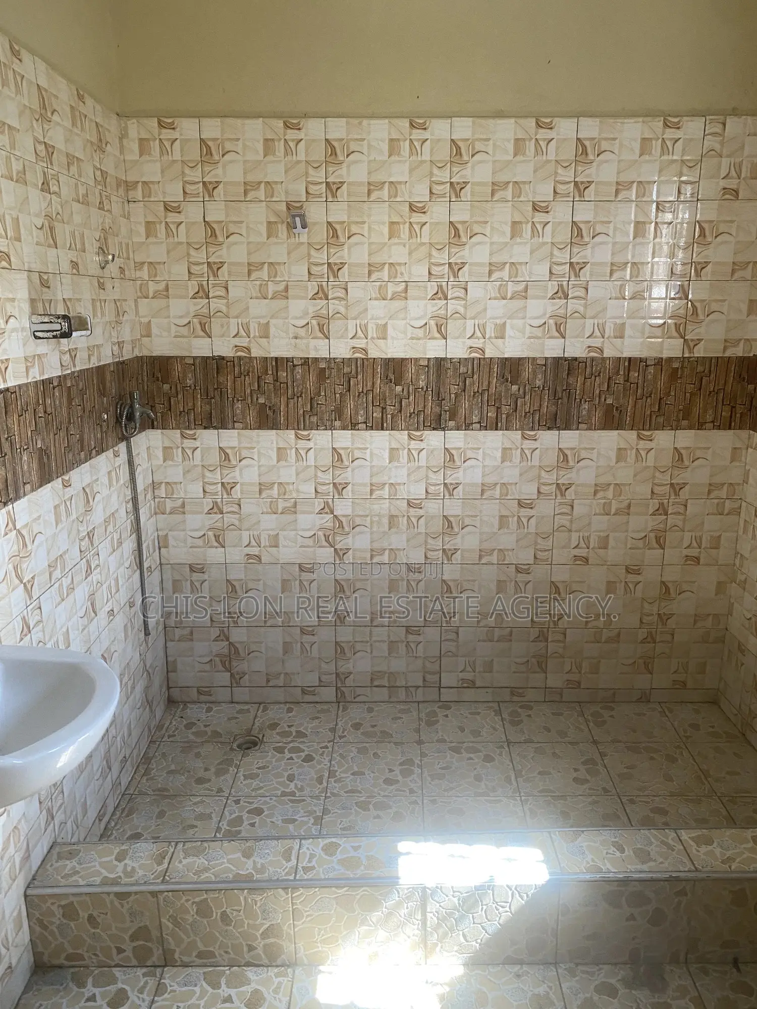 3bdrm House in Kasoa Nurses, Adam Nana for rent