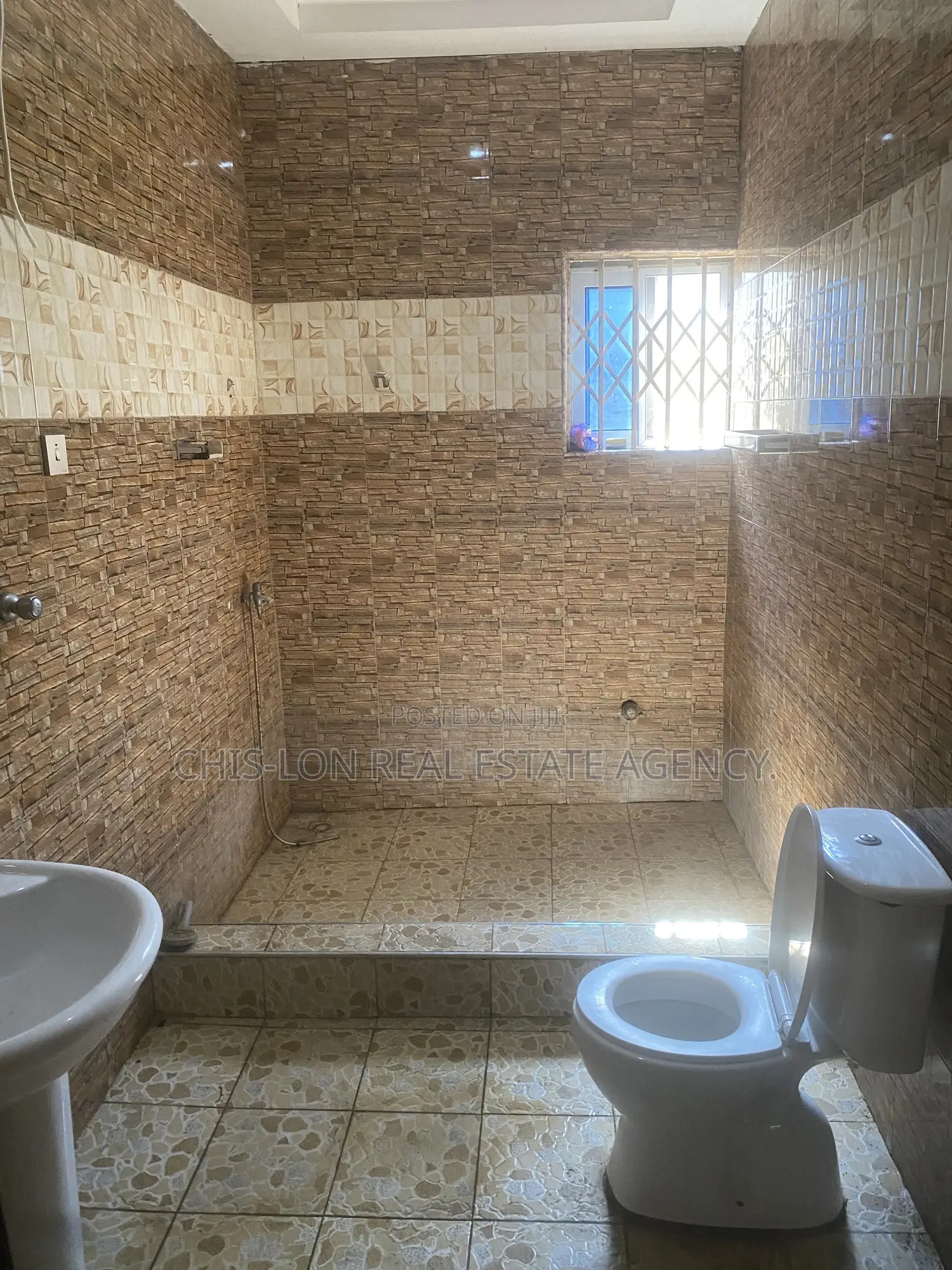 3bdrm House in Kasoa Nurses, Adam Nana for rent