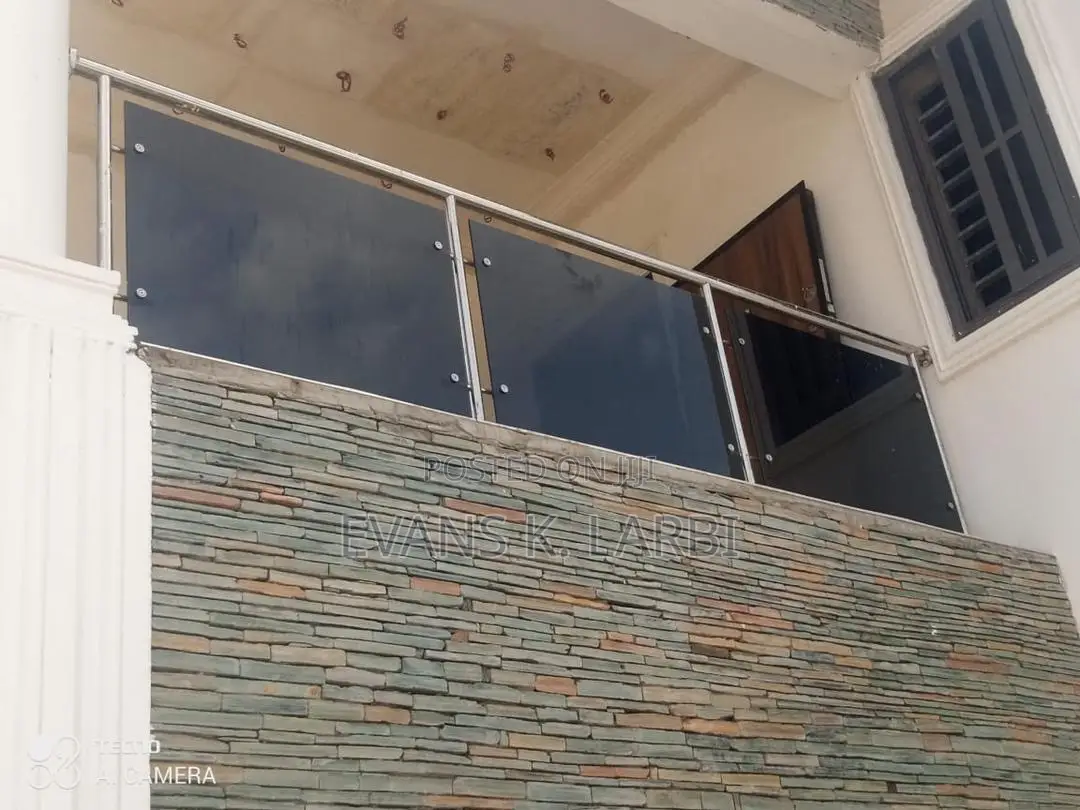 Rocky Stainless Steel And Glass Balustrade