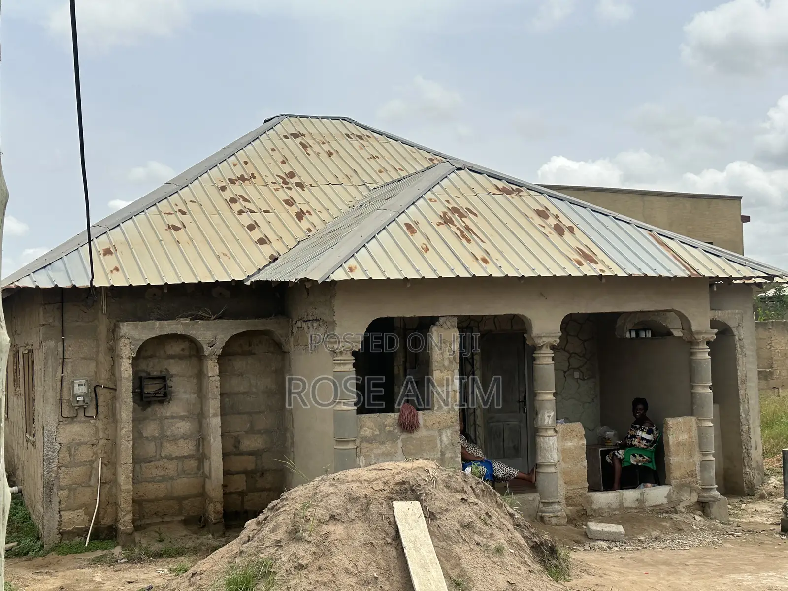 3bdrm House in Dr Jesus, Kasoa for sale