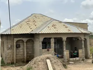 3bdrm House in Dr Jesus, Kasoa for sale