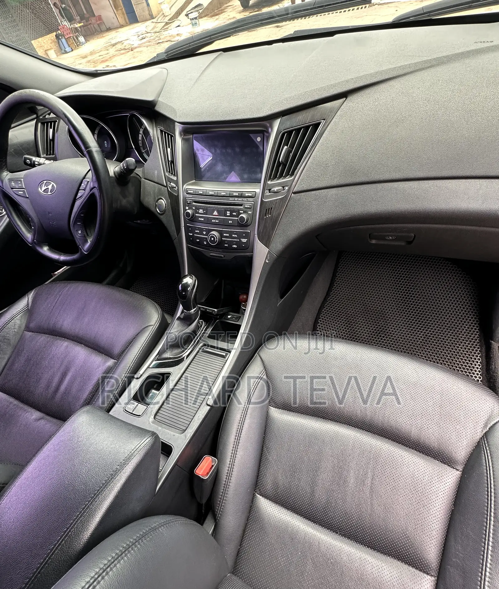 Hyundai Sonata SE Sedan FWD (2.4L 4cyl 6A) 2013 Silver