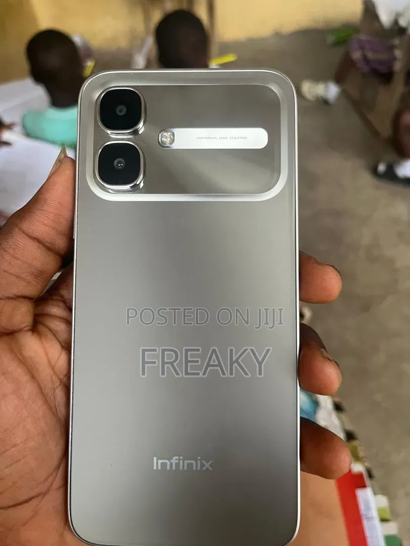 Infinix Smart 20 128 GB Gray