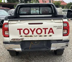 Toyota Hilux Revo Double Cab Petrol 2.7 RWD 2022 White
