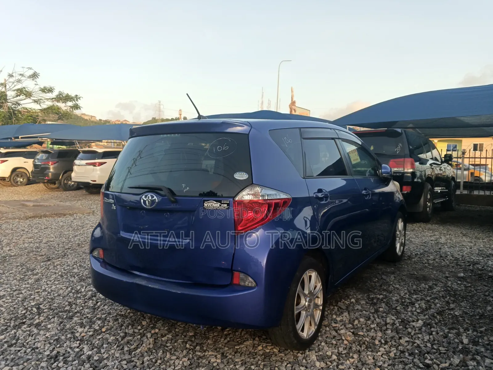 Toyota Ractis 2015 Blue