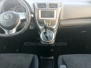 Toyota Ractis 2015 Blue