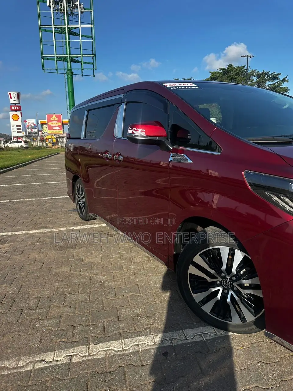 Toyota Alphard 2023 Red