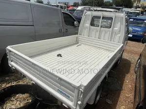 Mazda Washu 2006 White
