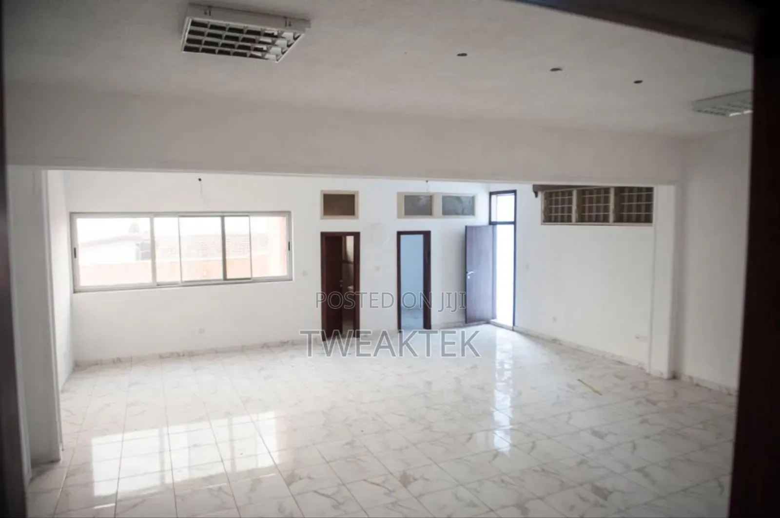 6bdrm Mansion in Mccarthy Hill for sale