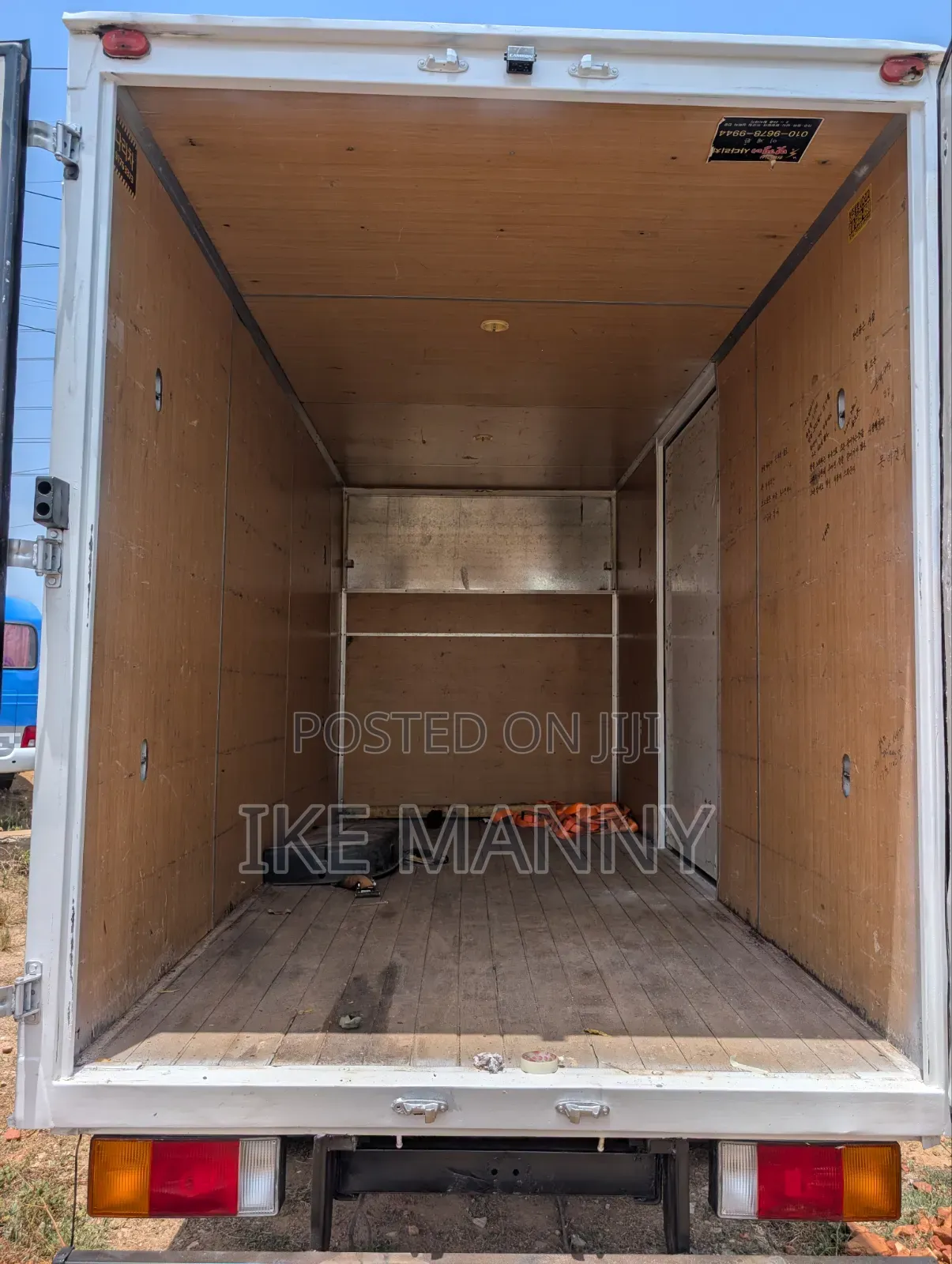 Hyundai Mighty Container