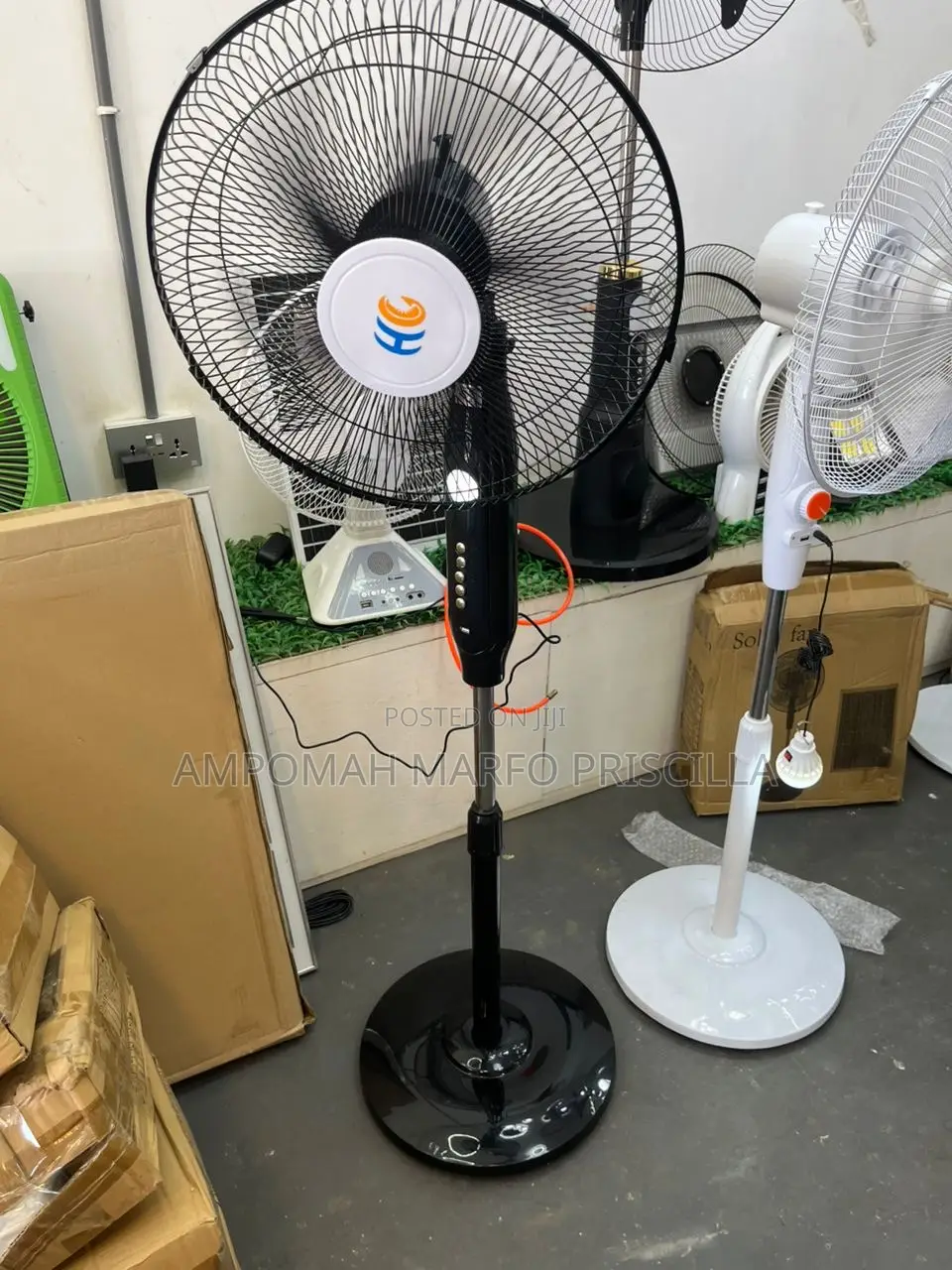 18 Inches Electricity And Solar Rechargeable Fan