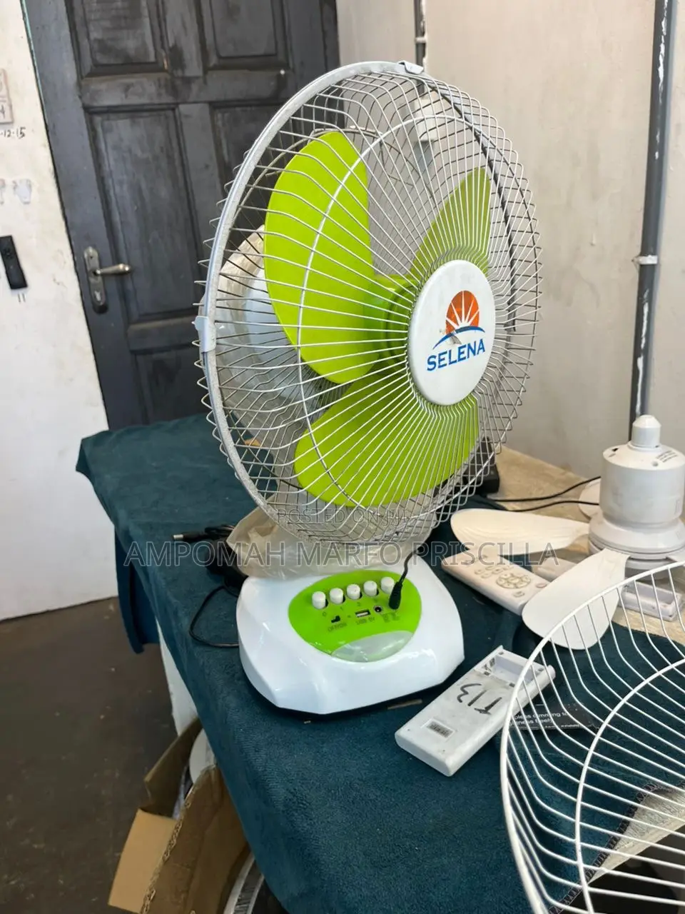 12inches Table Top Rechargeable Fan