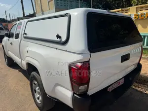Toyota Tacoma SR5 2022 White