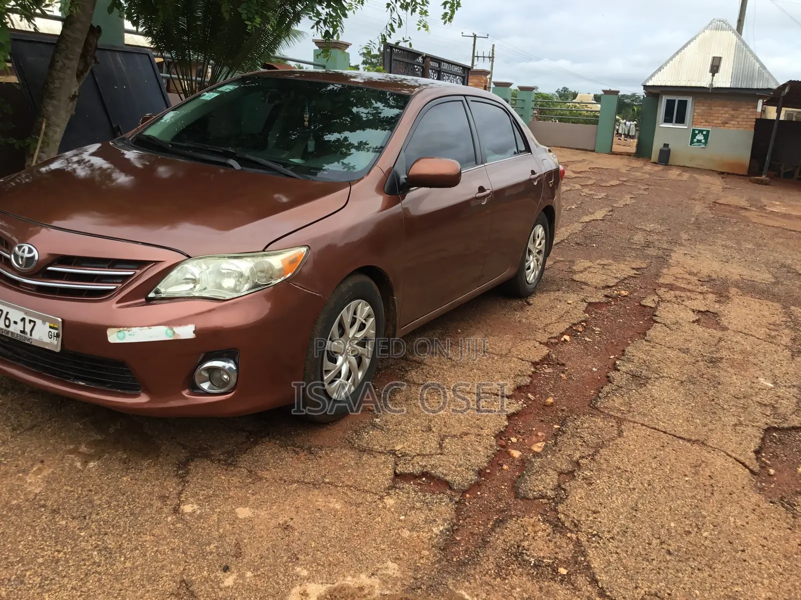 Toyota Corolla LE Special Edition 4dr Sedan (1.8L 4cyl 4A) 2013 Brown