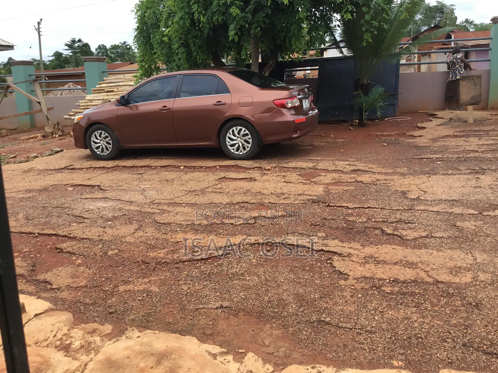 Toyota Corolla LE Special Edition 4dr Sedan (1.8L 4cyl 4A) 2013 Brown