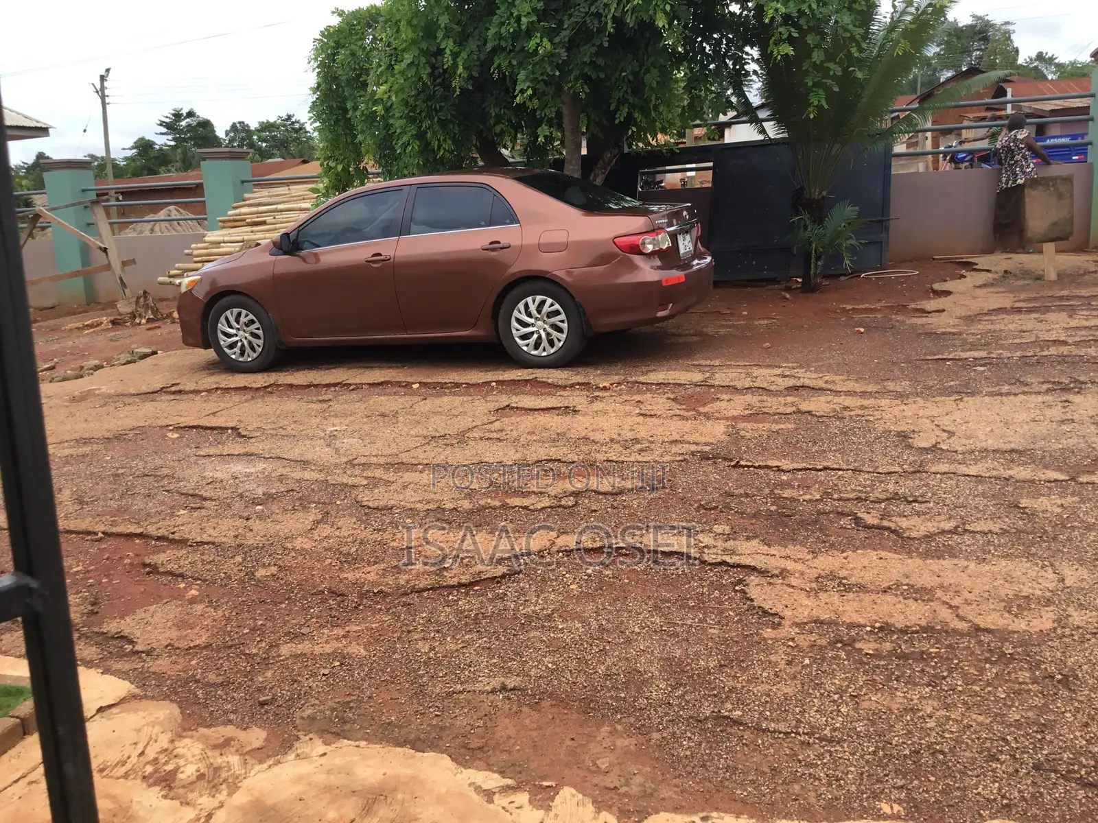 Toyota Corolla LE Special Edition 4dr Sedan (1.8L 4cyl 4A) 2013 Brown