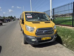 Ford Transit 2015 Yellow