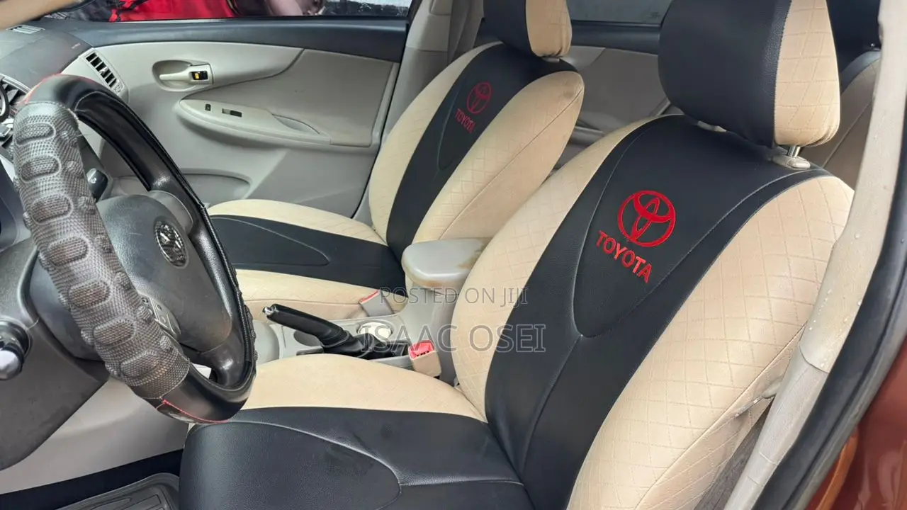 Toyota Corolla LE Special Edition 4dr Sedan (1.8L 4cyl 4A) 2013 Brown