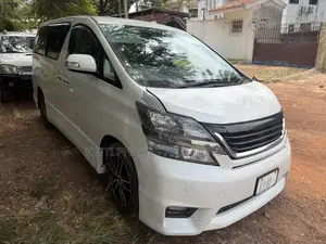 Toyota Voxy 2015 White