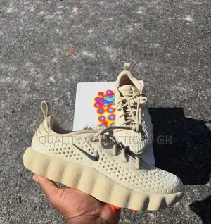 Nike Mind 002 Light Khaki