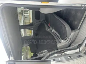Toyota Sienta 2011 Silver