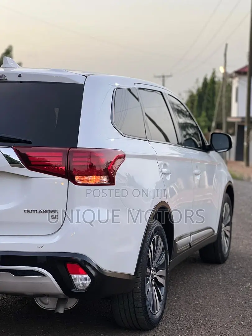 Mitsubishi Outlander SE AWC 2019 White
