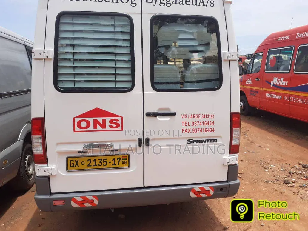Mercedes-Benz Sprinter 2000 White