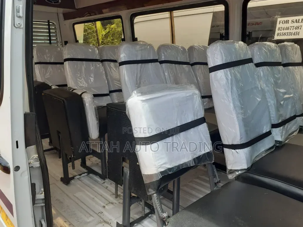 Mercedes-Benz Sprinter 2000 White