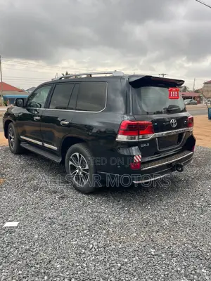 Toyota Land Cruiser 4.5 V8 GX-R 2015 Black