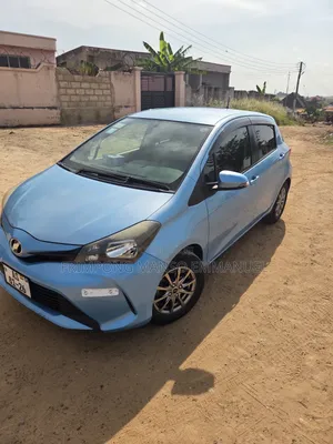 Toyota Vitz 1.3 FWD 5dr 2014 Blue