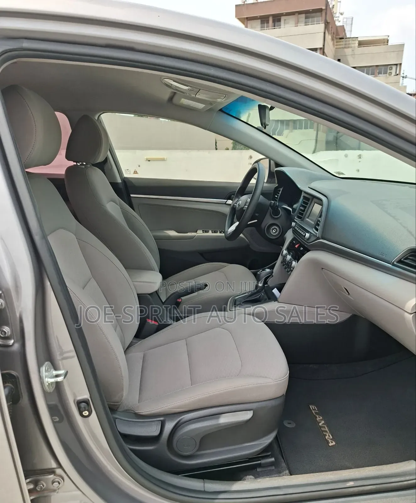 Hyundai Elantra SE 2020 Gray