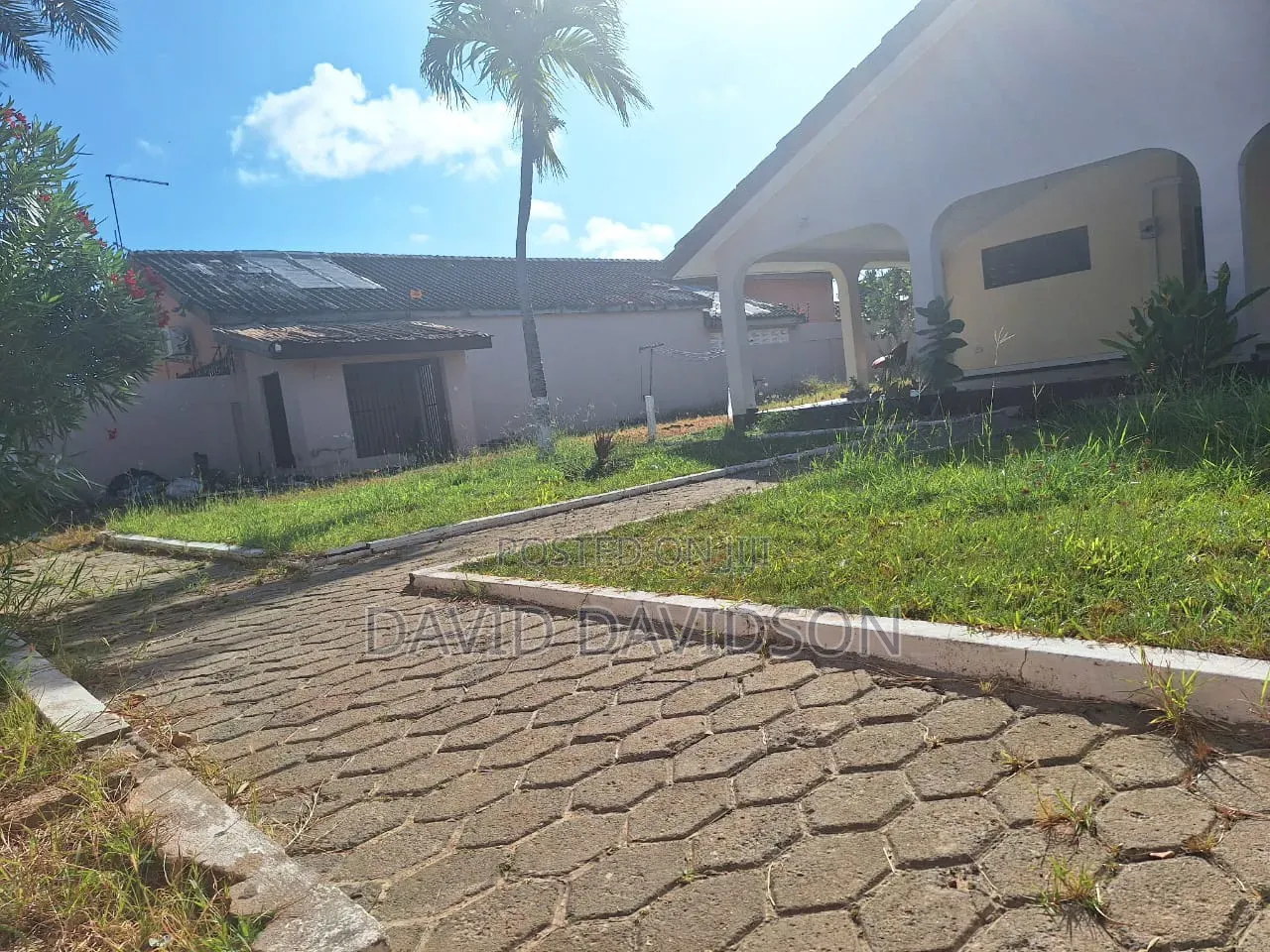 2bdrm Mansion in 2 Bedroom Self, Tema Metropolitan for rent