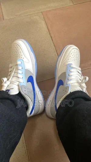 Nike Air Force Sneaker