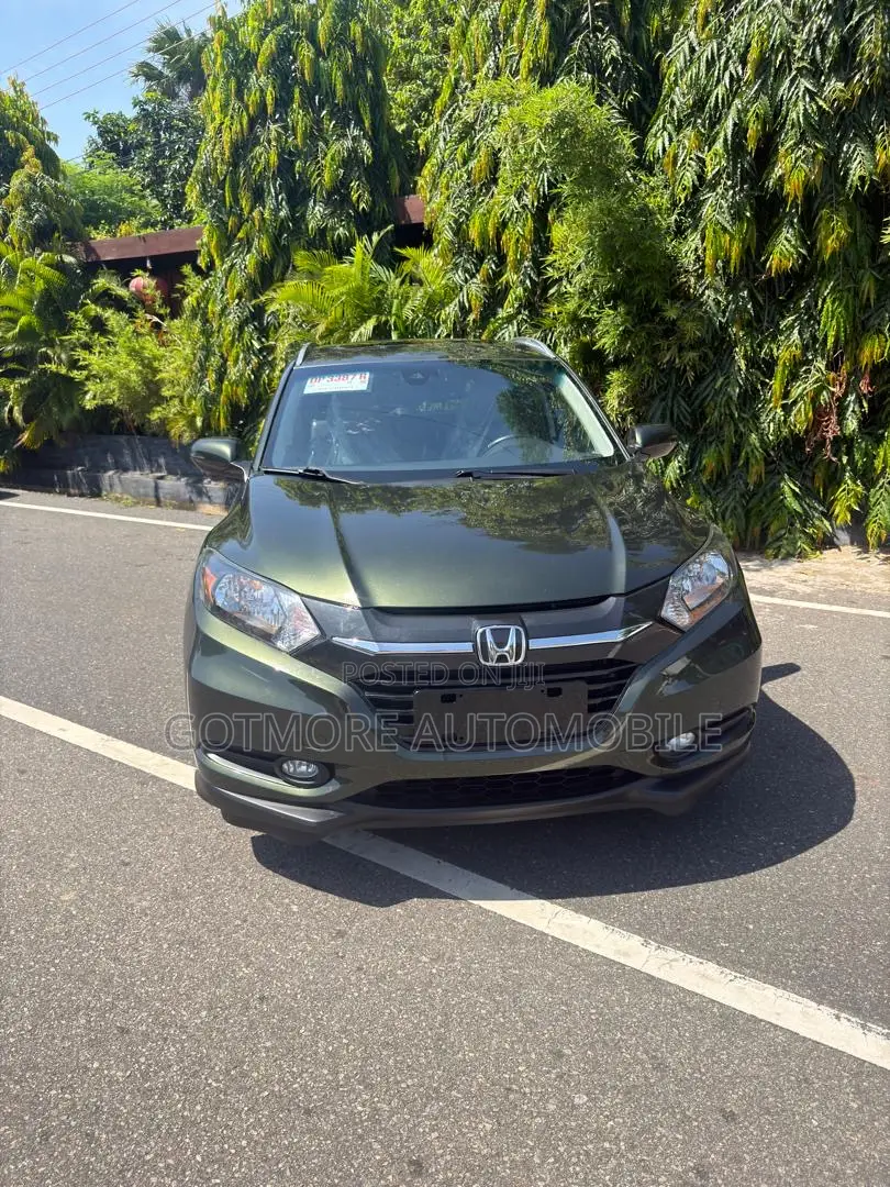 Honda HR-V 4dr SUV (1.5L 4cyl CVT) 2016 Green