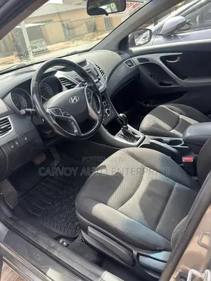 Hyundai Elantra Limited Sedan FWD (1.8L 4cyl 6A) 2016 Silver