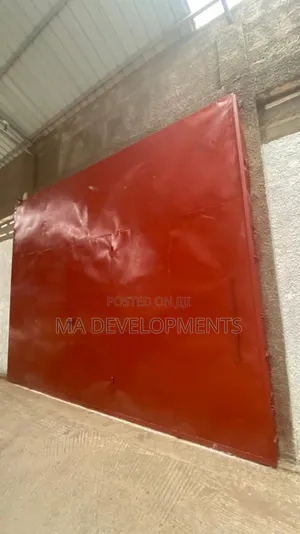 1200 Square Meter Warehouse for Rent at Circle