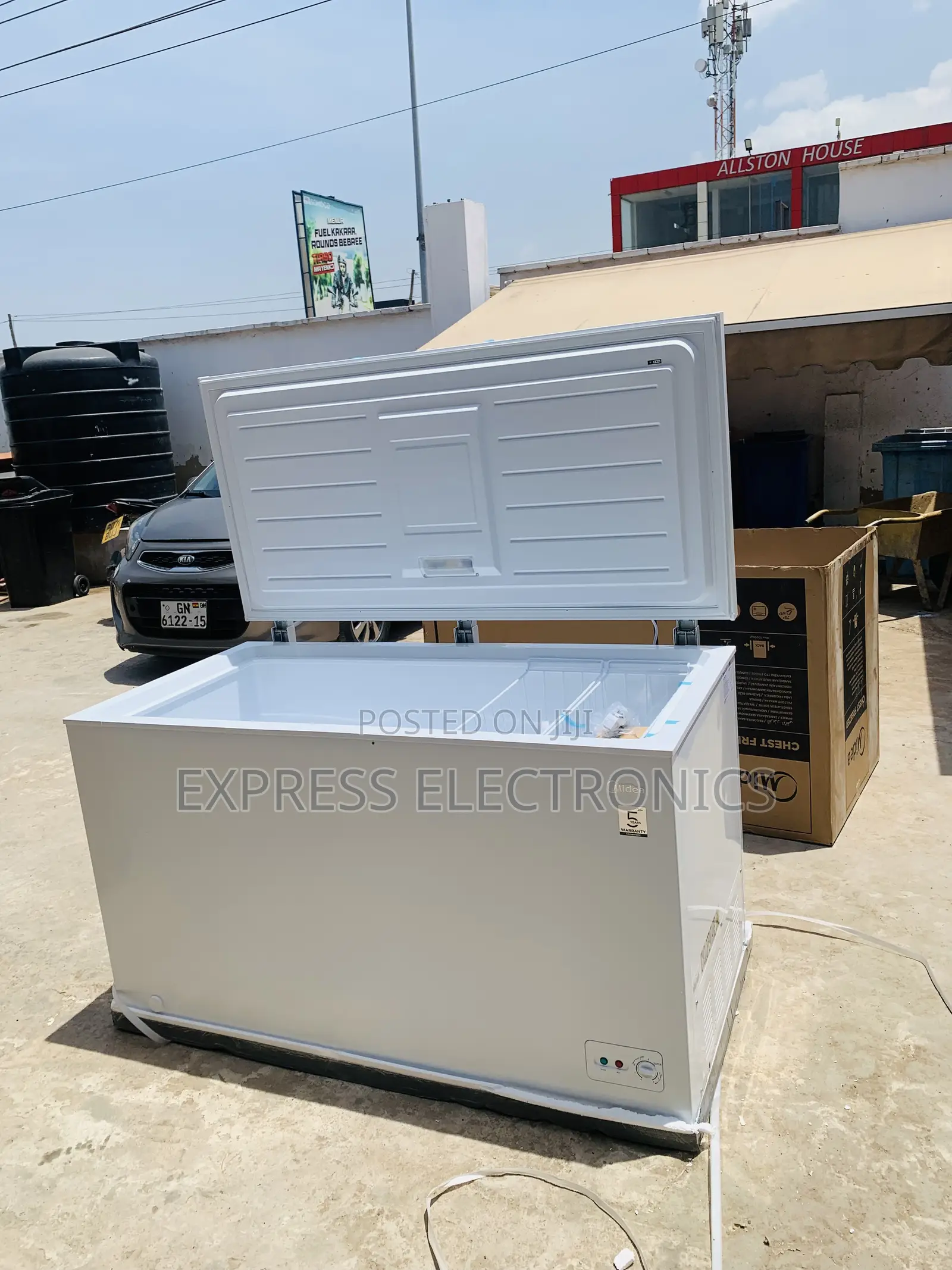 Available Now at Store 418l Chest Freezer Single Door Midea White