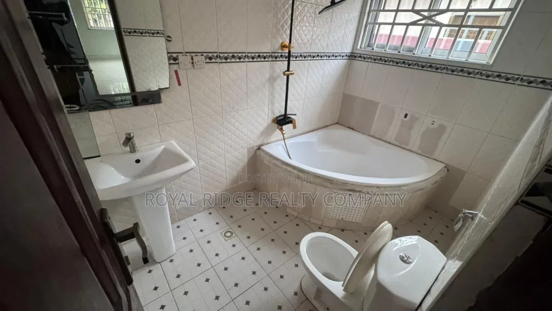 3bdrm House in Spintex Around 18, Accra Metropolitan for rent