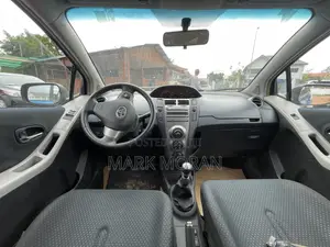 Toyota Yaris 2010 Blue