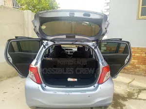 Toyota Vitz 2012