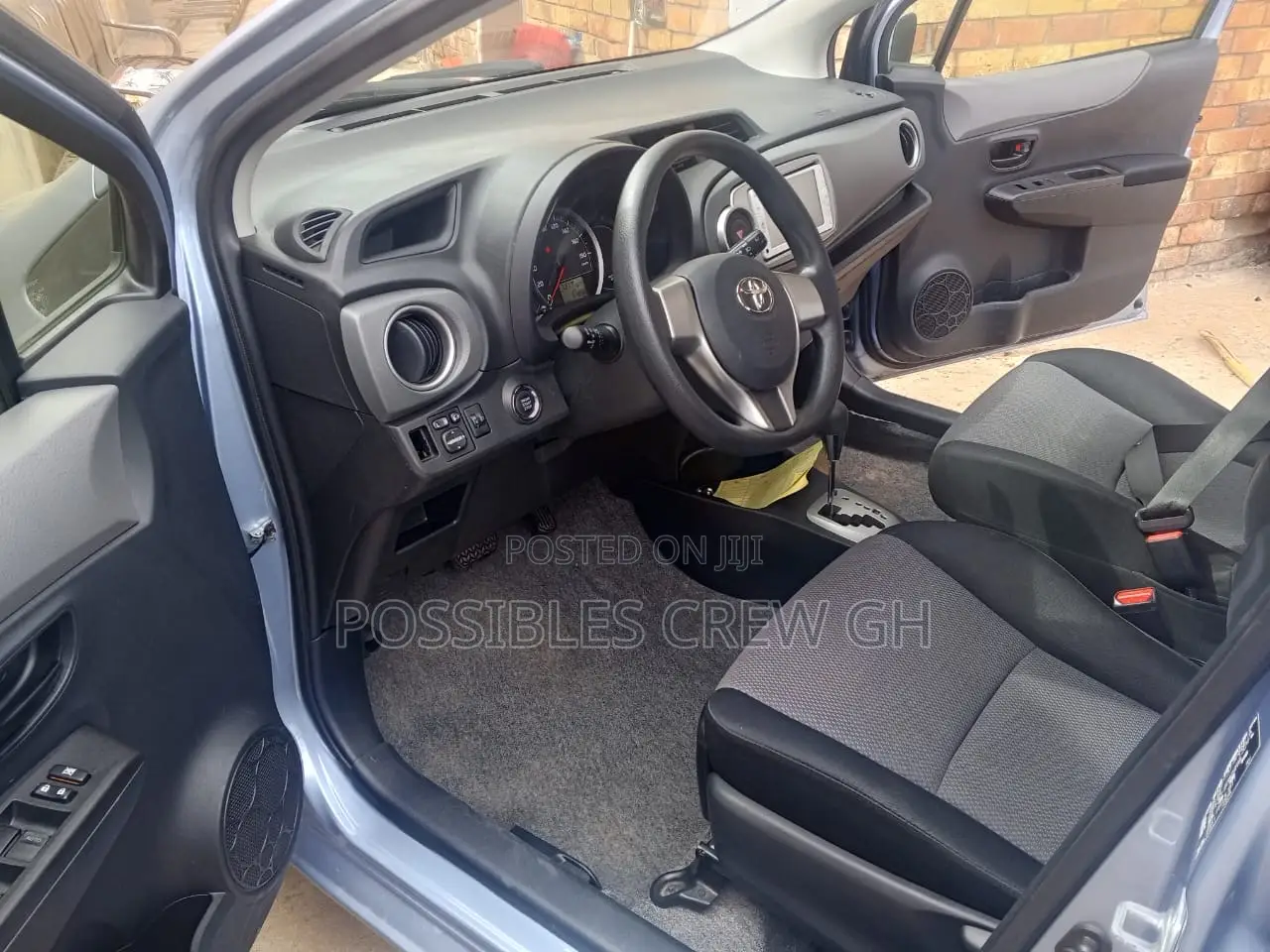 Toyota Vitz 2012